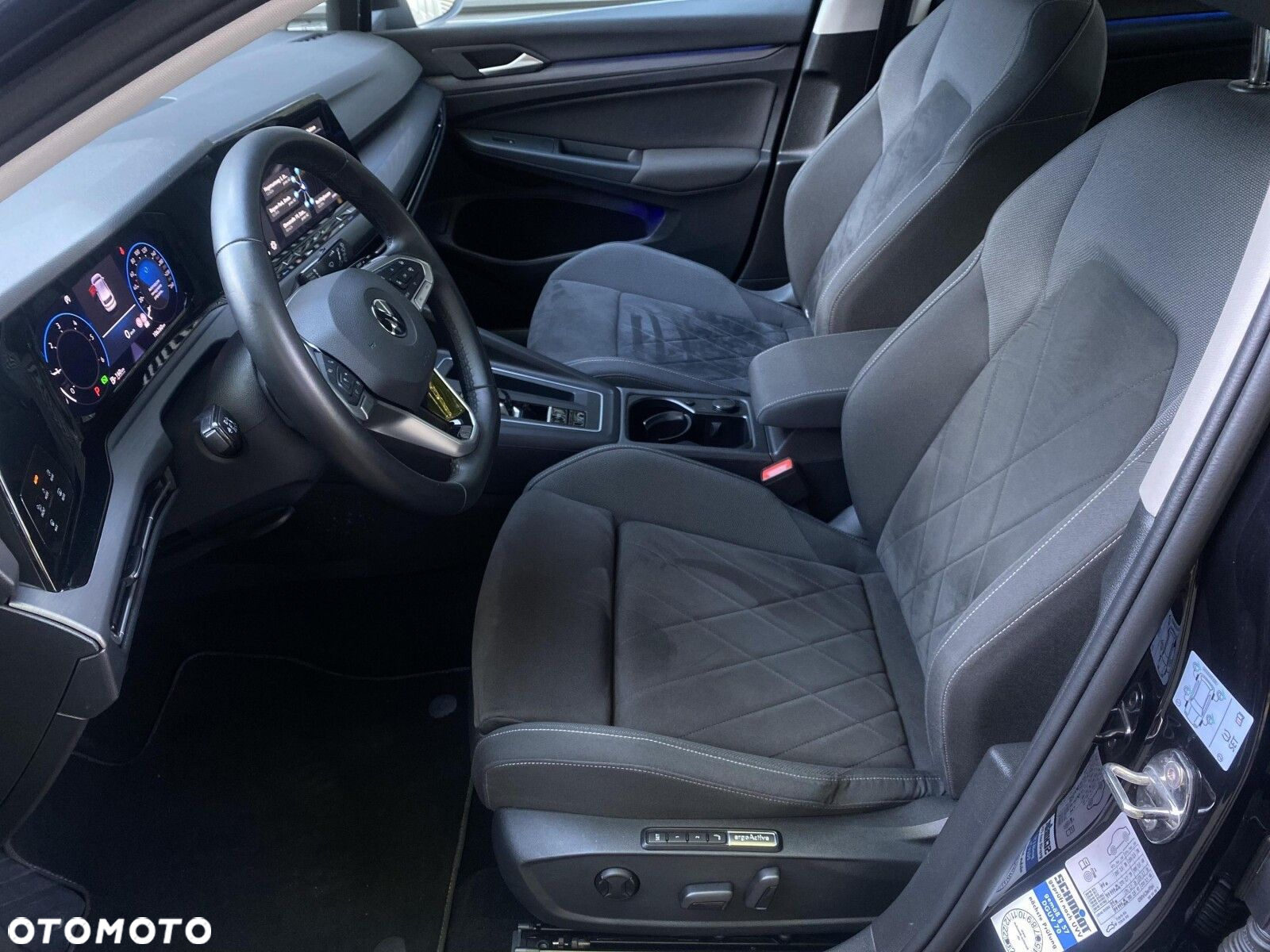 Volkswagen Golf VIII 2.0 TDI Style DSG - 11
