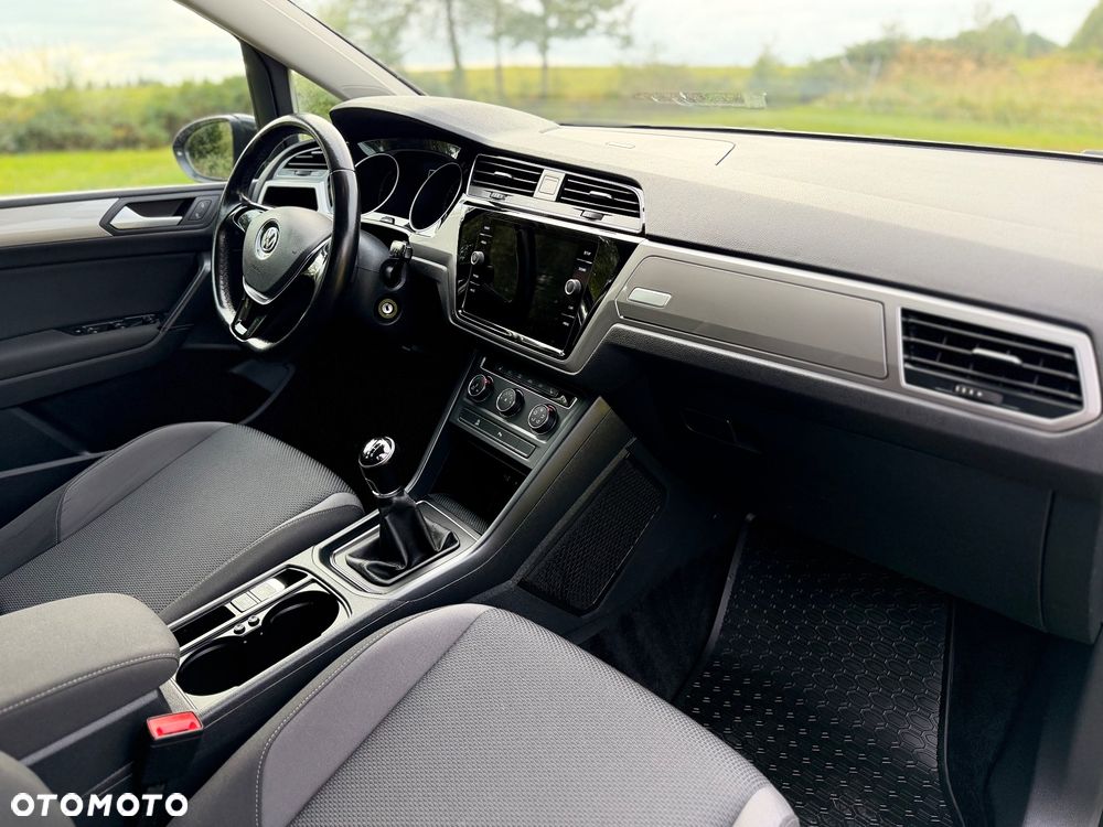 Volkswagen Touran 1.6 TDI SCR (BlueMotion Technology) Comfortline - 17