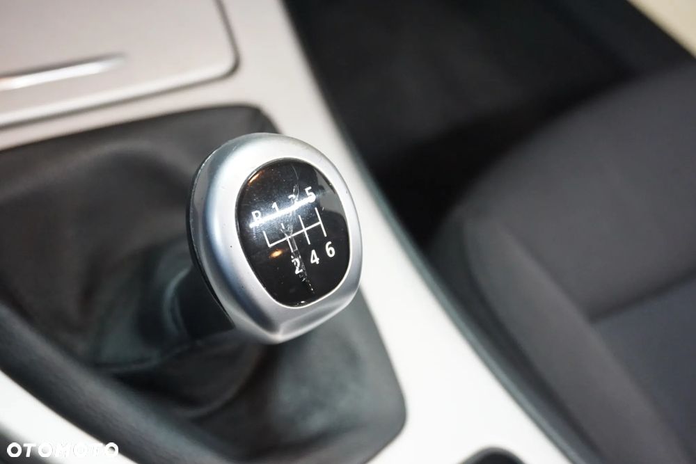 BMW Seria 3 320d DPF - 31