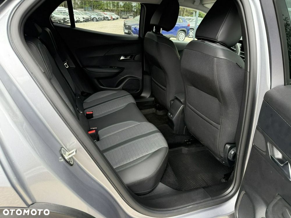 Peugeot 2008 1.2 PureTech Allure Pack S&S - 16