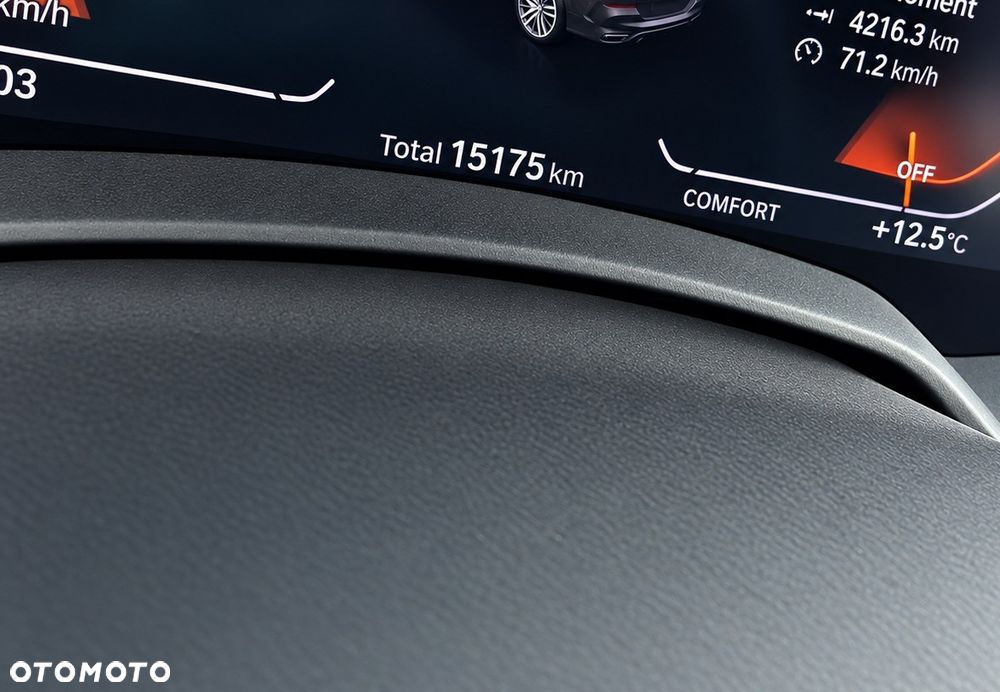 BMW X6 M50i - 10