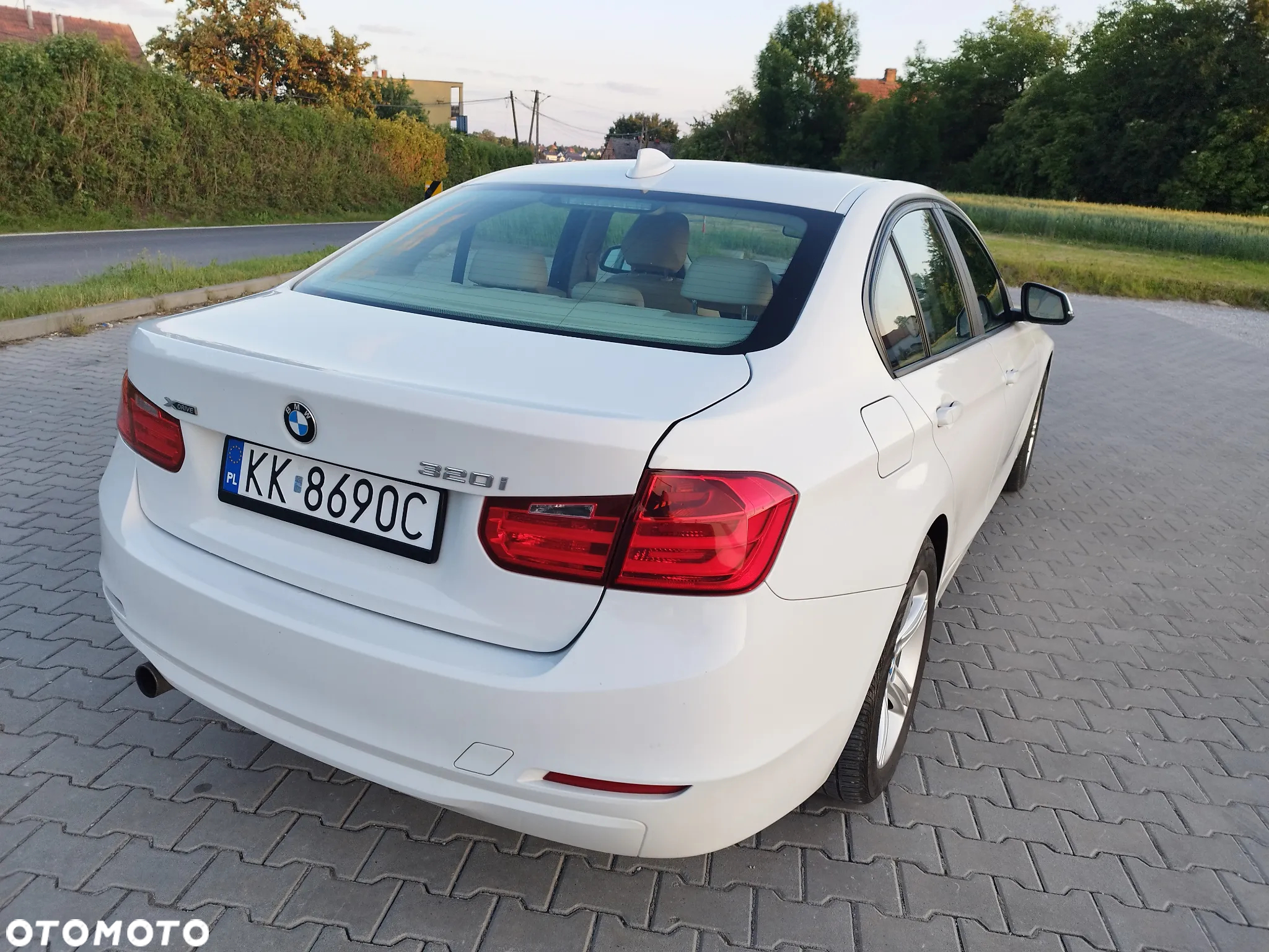 BMW Seria 3 320i xDrive - 4