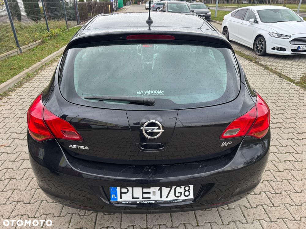 Opel Astra 1.6 Design Edition - 21