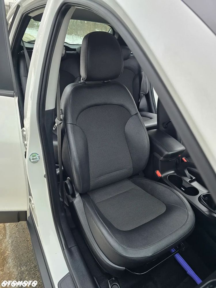 Hyundai ix35 1.7 CRDi 2WD Fifa World Cup Edition - 9