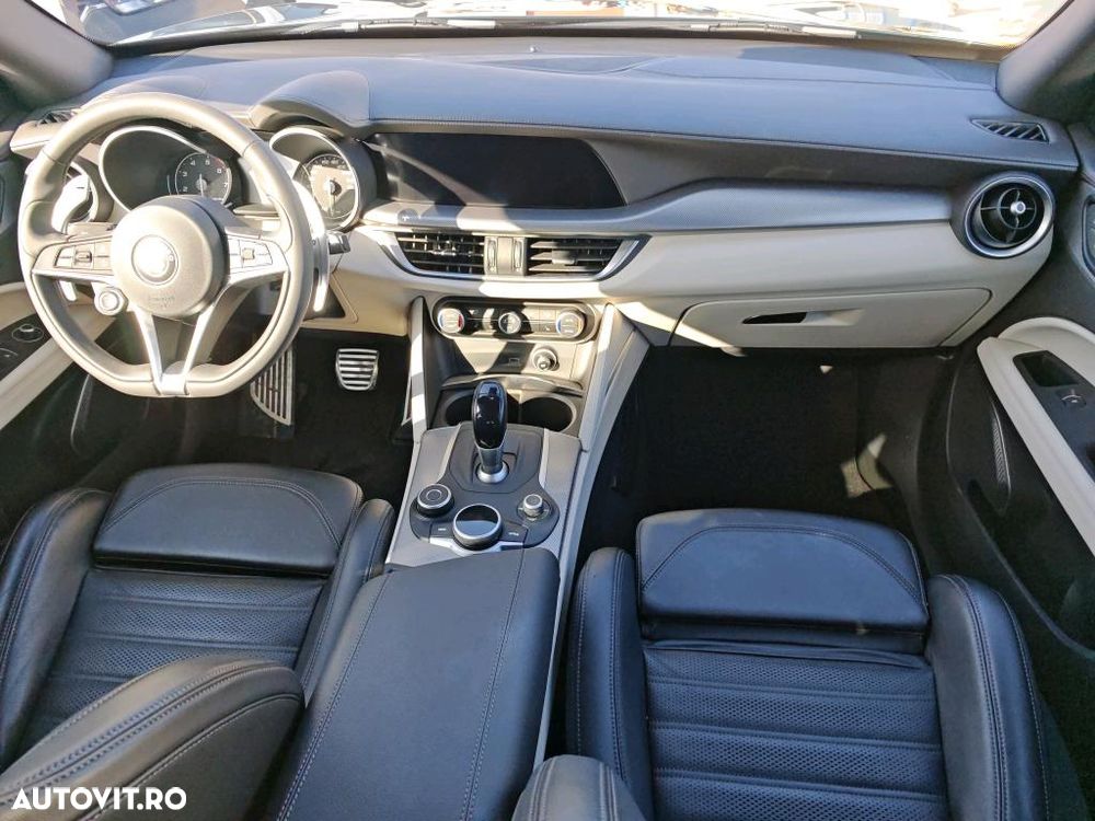 Alfa Romeo Stelvio - 6