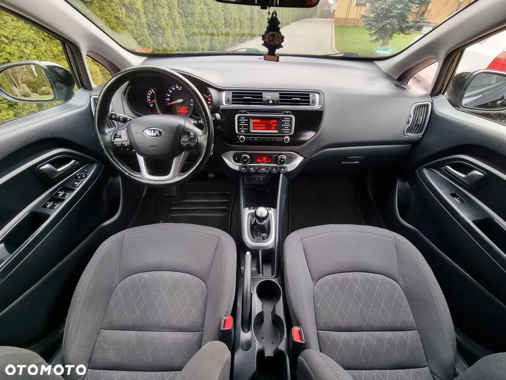 Kia Rio 1.2 Dream Team Edition - 18