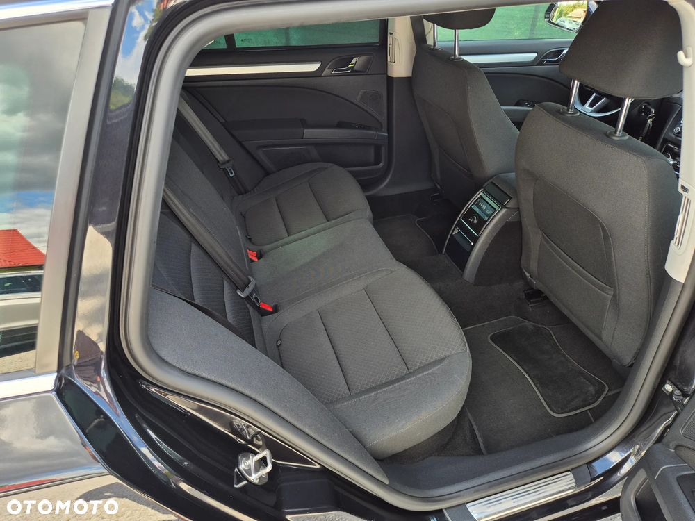 Skoda Superb 2.0 TDI DSG Elegance - 22