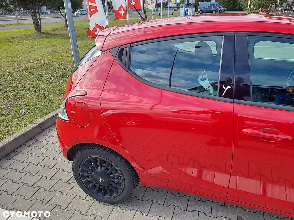 Lancia Ypsilon 1.2 8V Elefantino S&S - 4