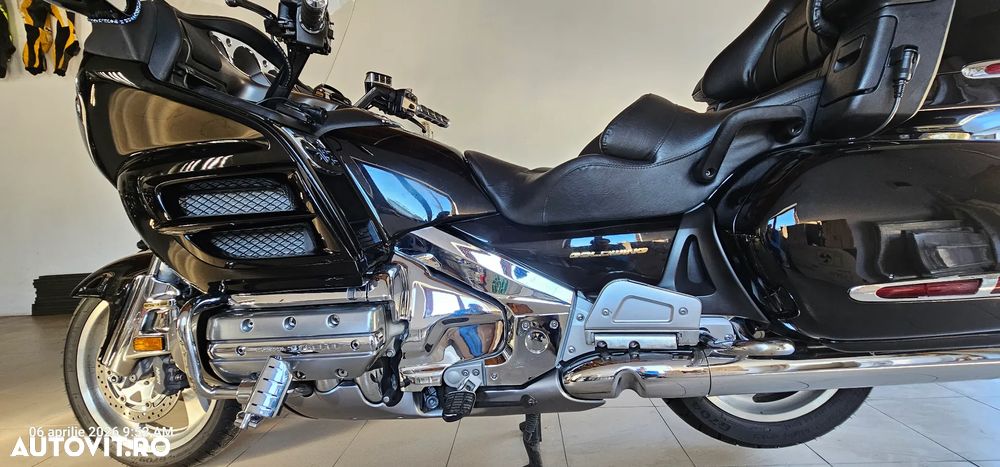 Honda GL 1800 Gold Wing - 8