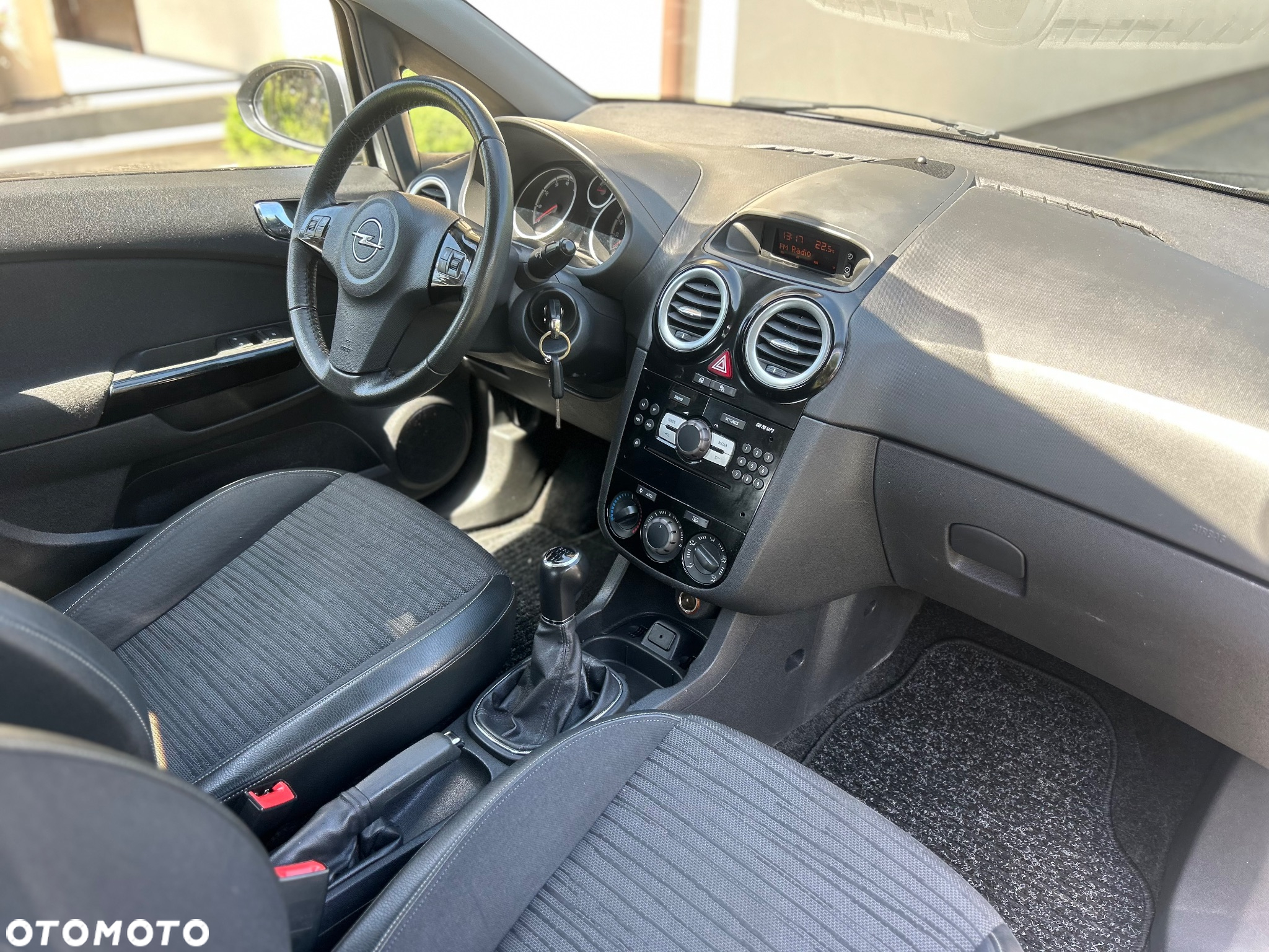 Opel Corsa 1.2 16V Color Edition - 24