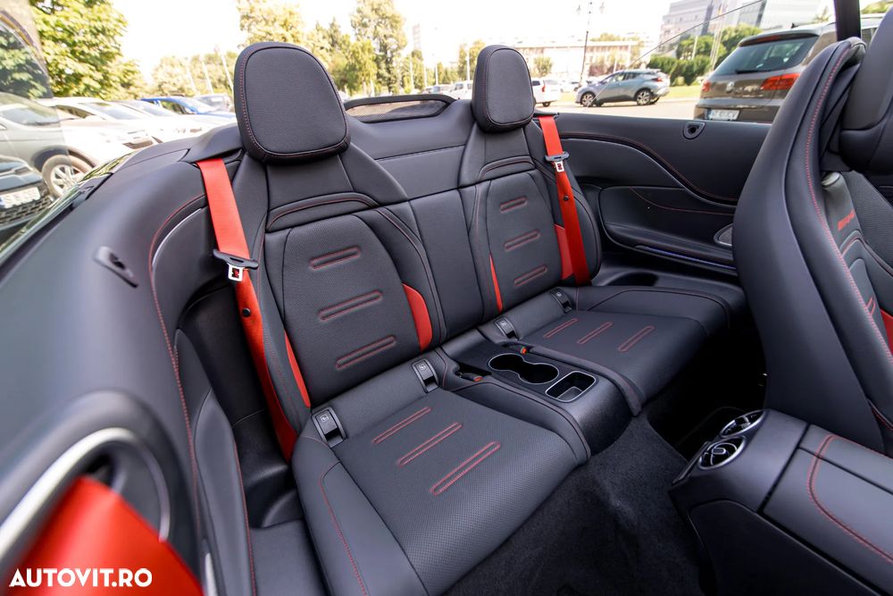 Mercedes-Benz CLE Mercedes-AMG 53 4M+ Cabrio AMG S.SHIFT TCT 9G - 38