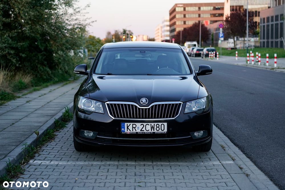 Skoda Superb 2.0 TDI Elegance - 11