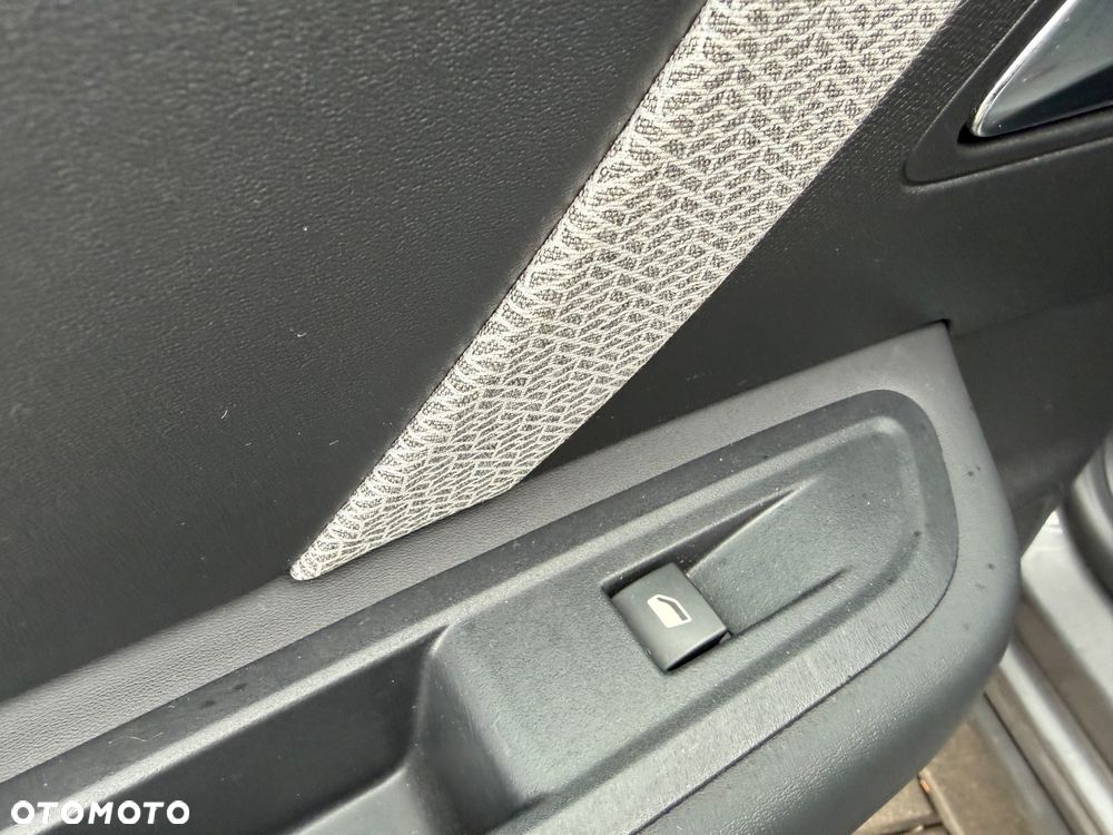 Citroën C4 1.2 PureTech Shine S&S EAT8 - 17