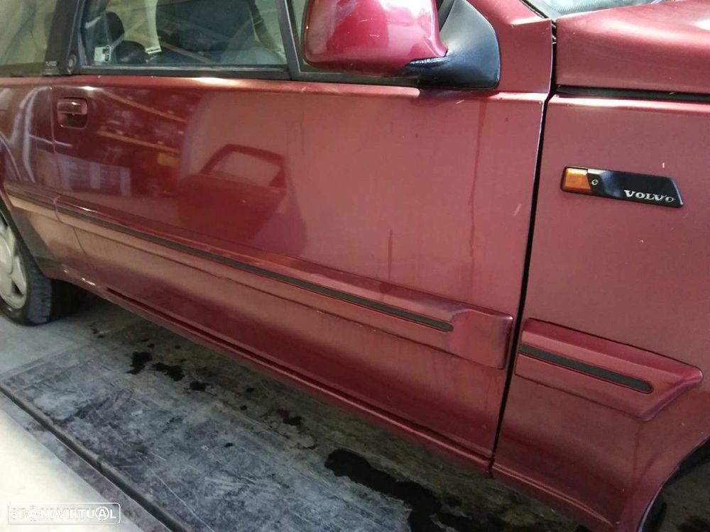 PORTA FRENTE DIREITA VOLVO SERIE 480 TURBO - 2