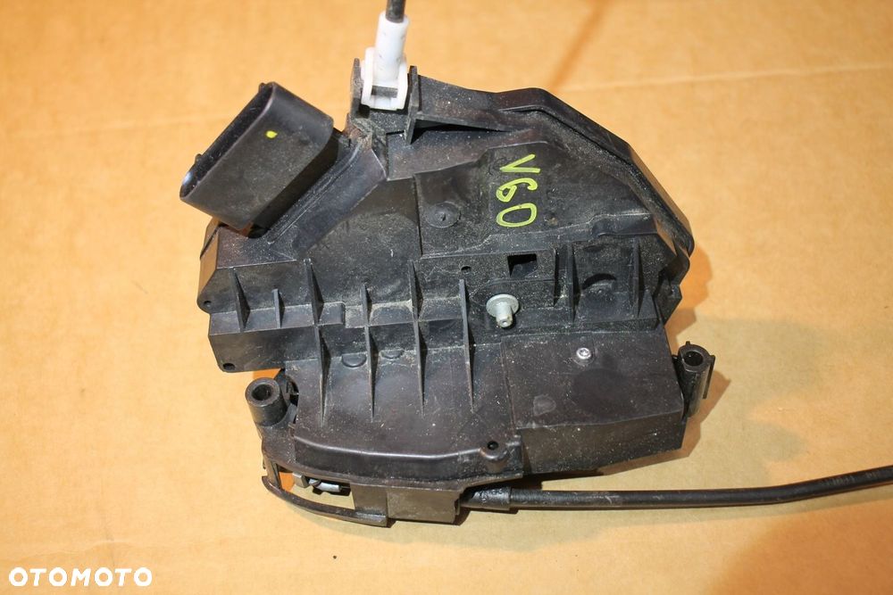 ZAMEK DRZWI LEWY TYŁ LEWY TYLNY VOLVO V60/S60/V60CC 31301742 6 PIN - 3