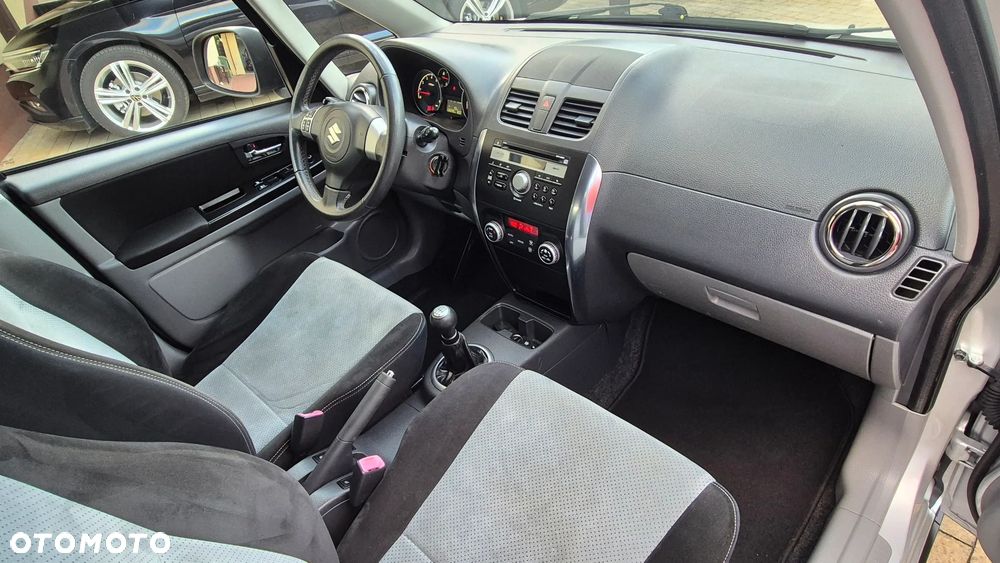 Suzuki SX4 1.6 VVT 4x4 Style - 21