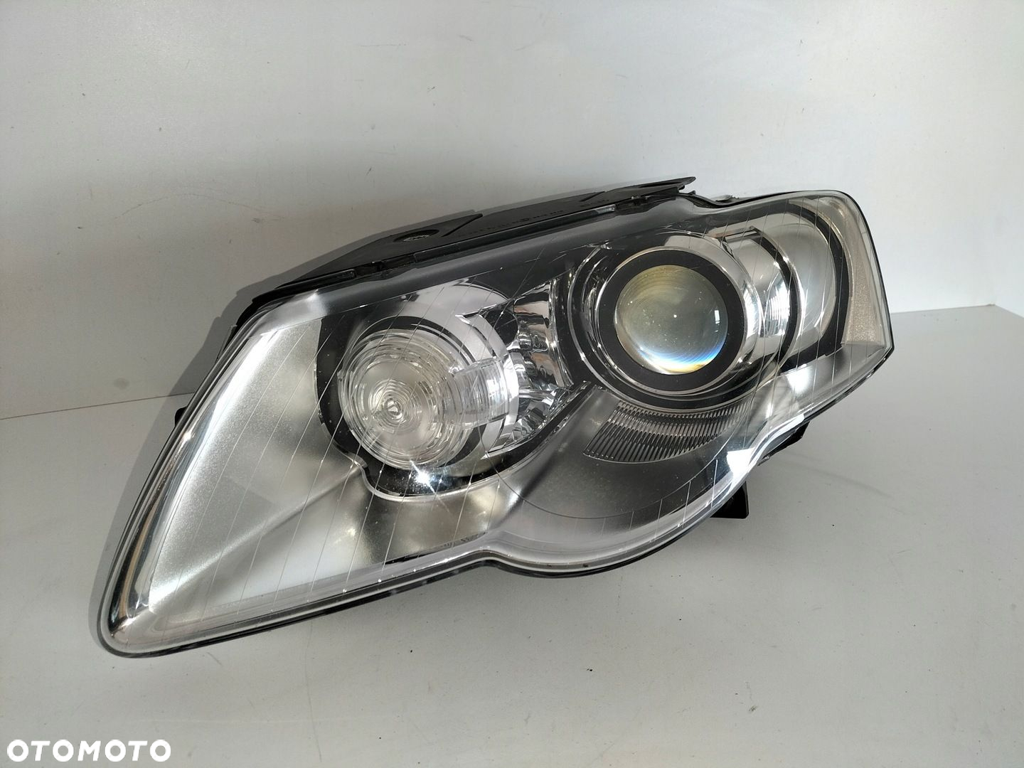 Lampa przednia reflektor lewa VW PASSAT B6 3C0 05-07 XENON - 2