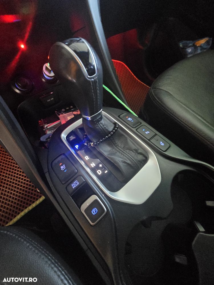 Hyundai Santa Fe - 10