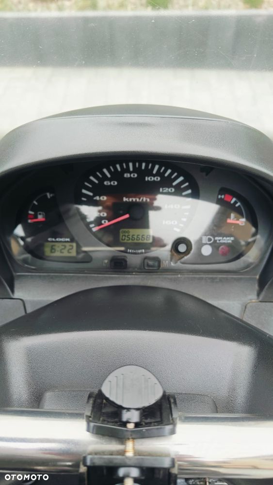 Suzuki Burgman - 8