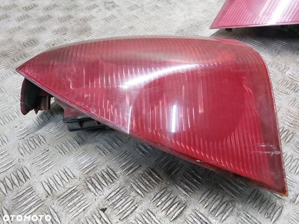 LAMPA LEWY TYŁ + PRAWY TYŁ PEUGEOT 307 I KOMBI 26674T0206 - 7