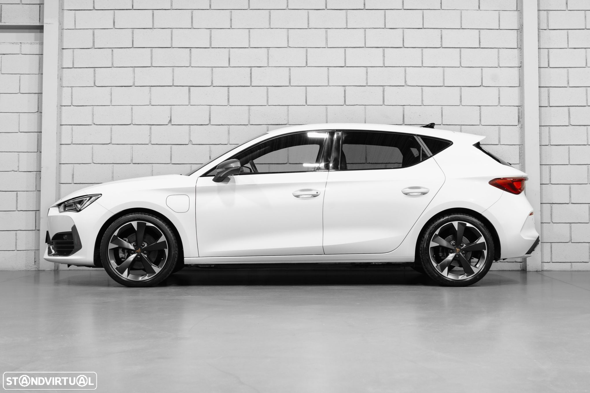 Cupra Leon 1.4 e-Hybrid VZ DSG - 2