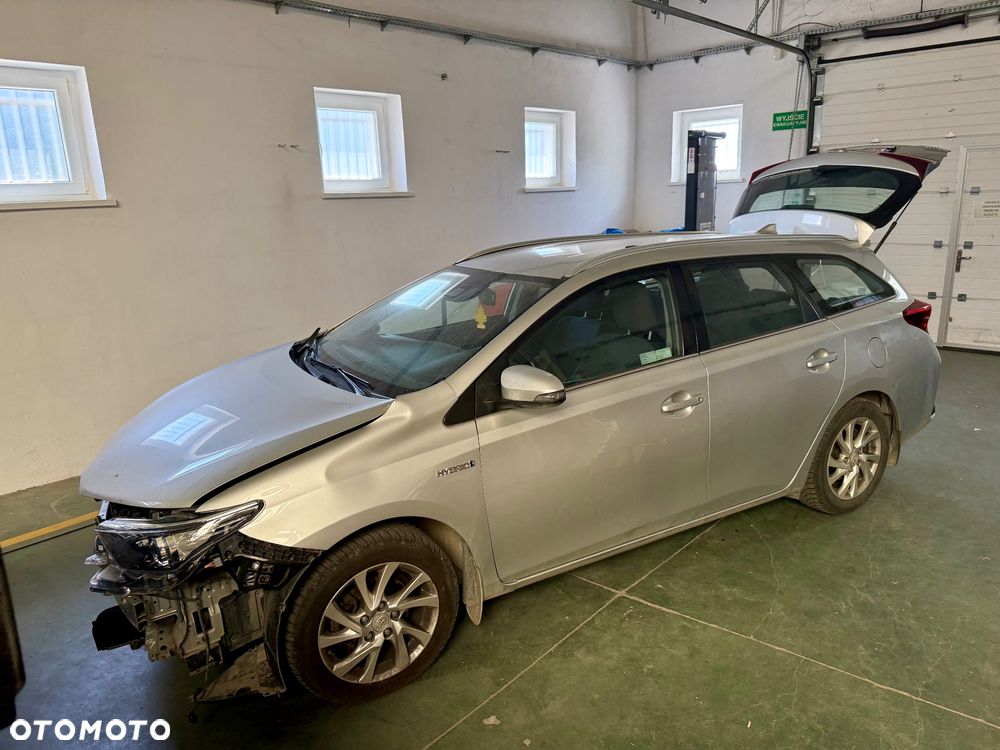 Toyota Auris Hybrid 135 Comfort - 13