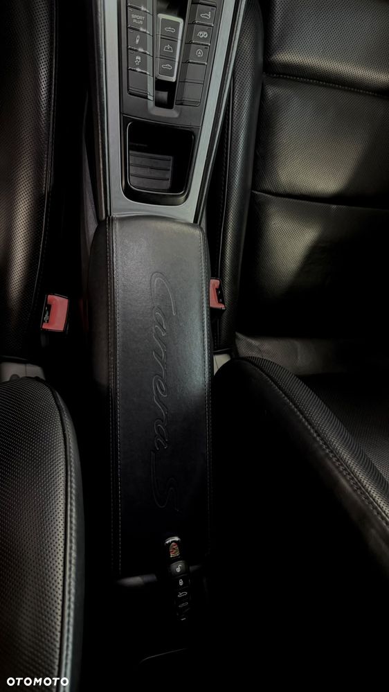 Porsche 911 Carrera S PDK - 19