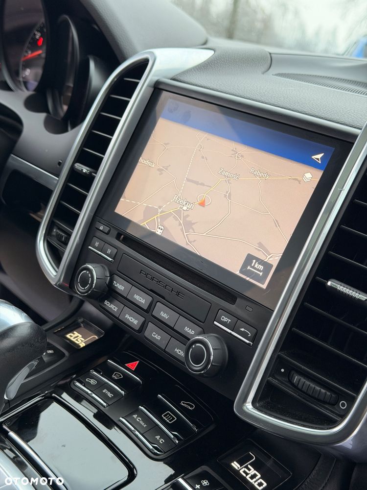 Porsche Cayenne Platinum Edition - 9