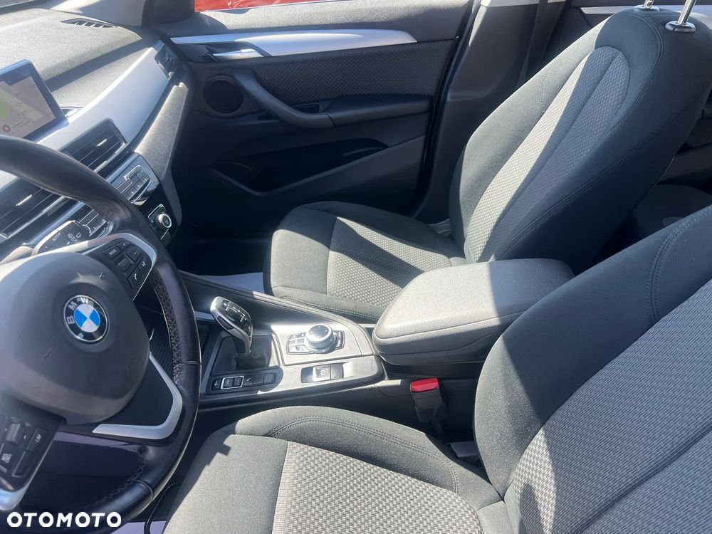 BMW X1 sDrive16d - 11