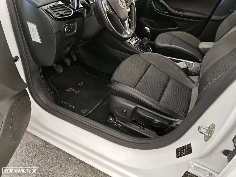 Opel Astra Sports Tourer 1.2 Turbo Start/Stop Sports Tourer GS Line - 11