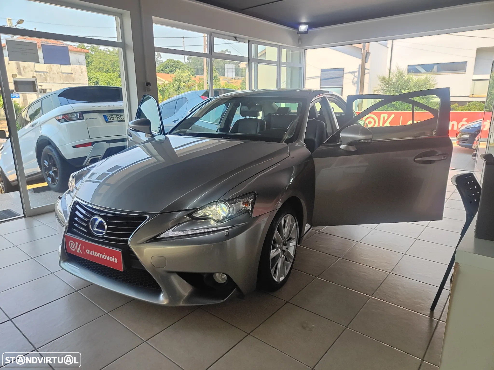 Lexus IS 300H Executive+ - 22
