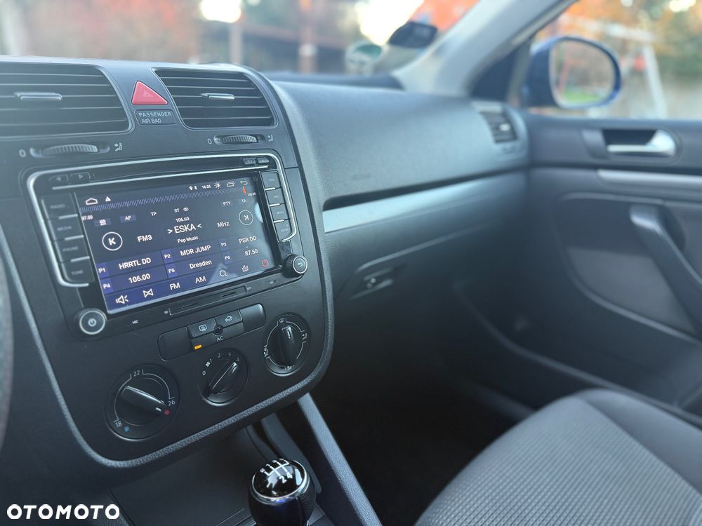 Volkswagen Golf 1.9 TDI DPF Trendline BlueMotion - 11