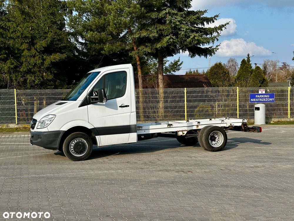 Mercedes-Benz Sprinter - 11