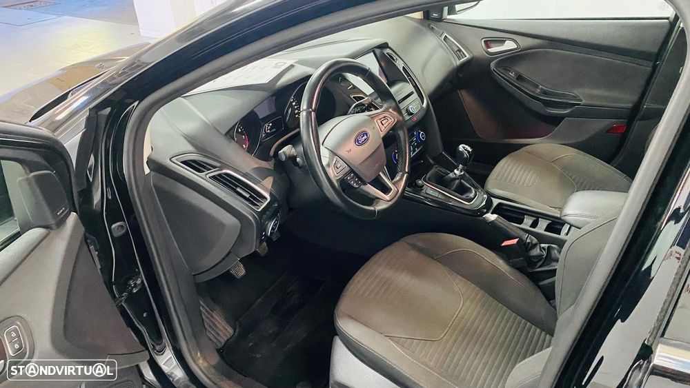 Ford Focus 1.0 EcoBoost Titanium - 8