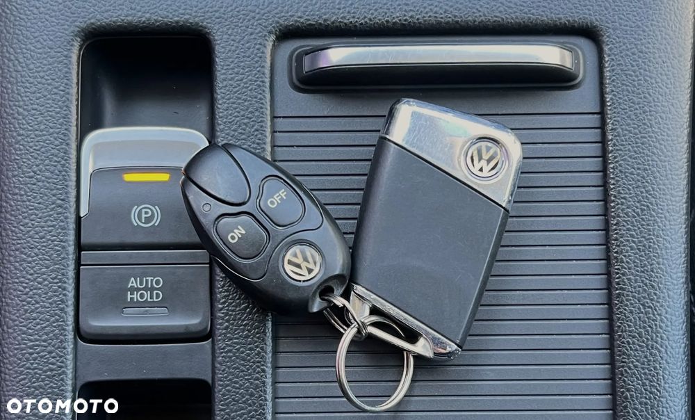 Volkswagen Passat 2.0 TDI BMT Highline - 29