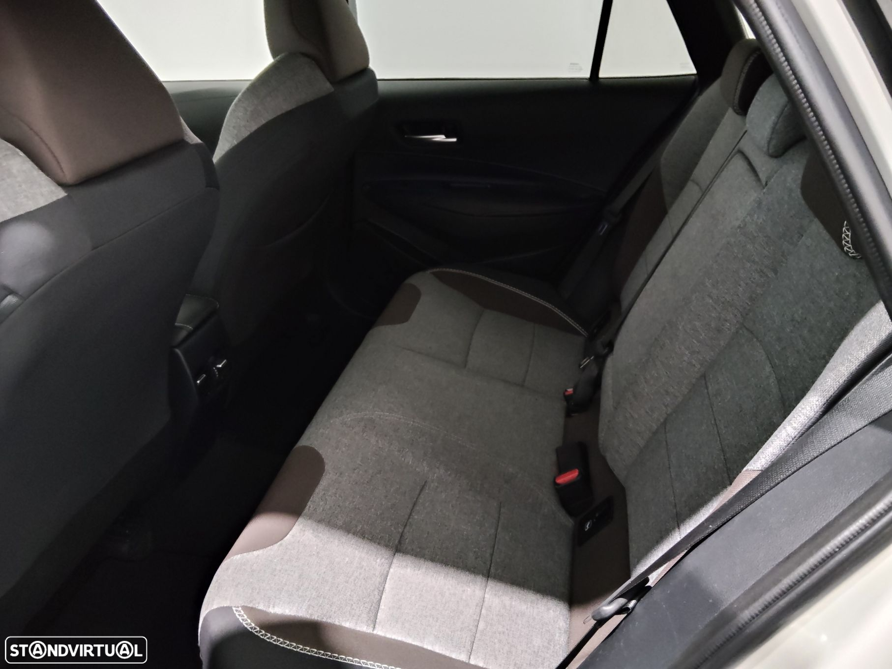 Toyota Corolla Touring Sports 1.8 Hybrid Trek - 11