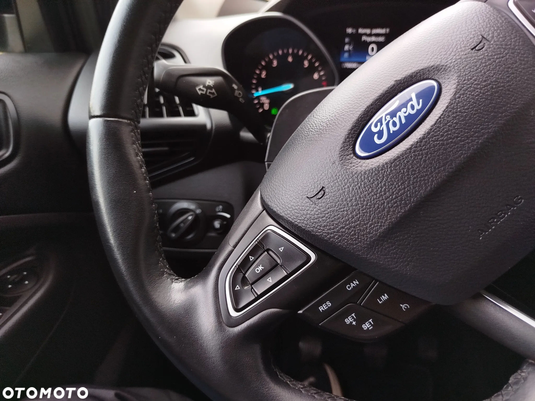 Ford Kuga 1.5 EcoBoost 2x4 Business Edition - 15