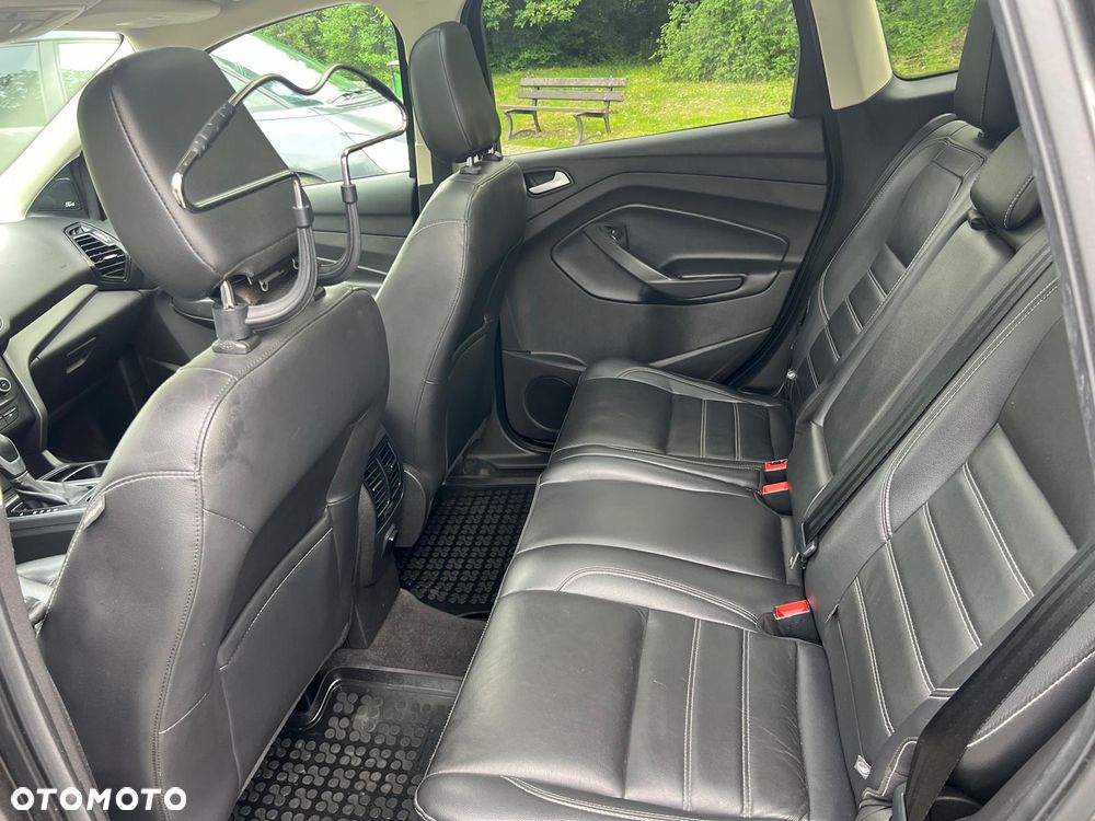Ford Escape 2.0 EcoBoost AWD Titanium - 11