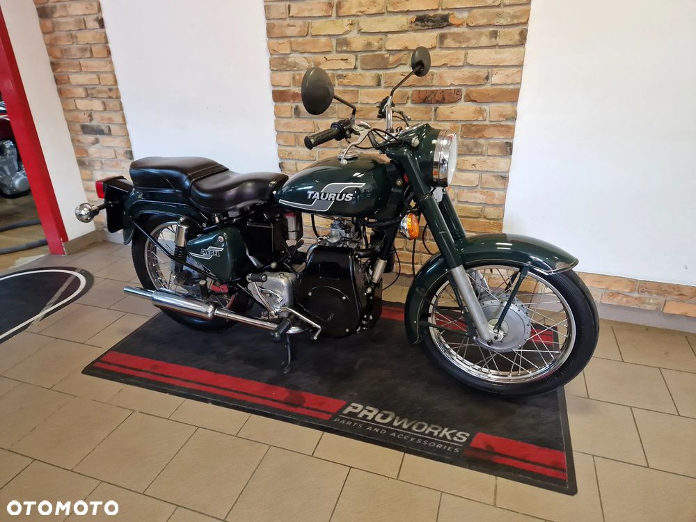 Royal Enfield Bullet - 3