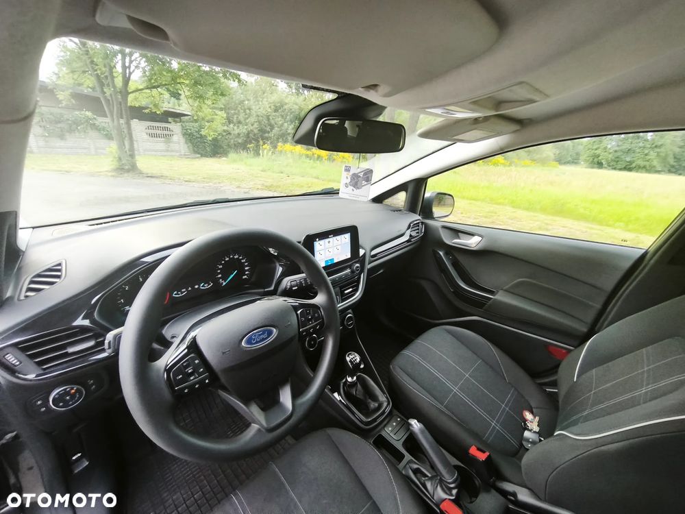 Ford Fiesta 1.5 TDCi ACTIVE - 9