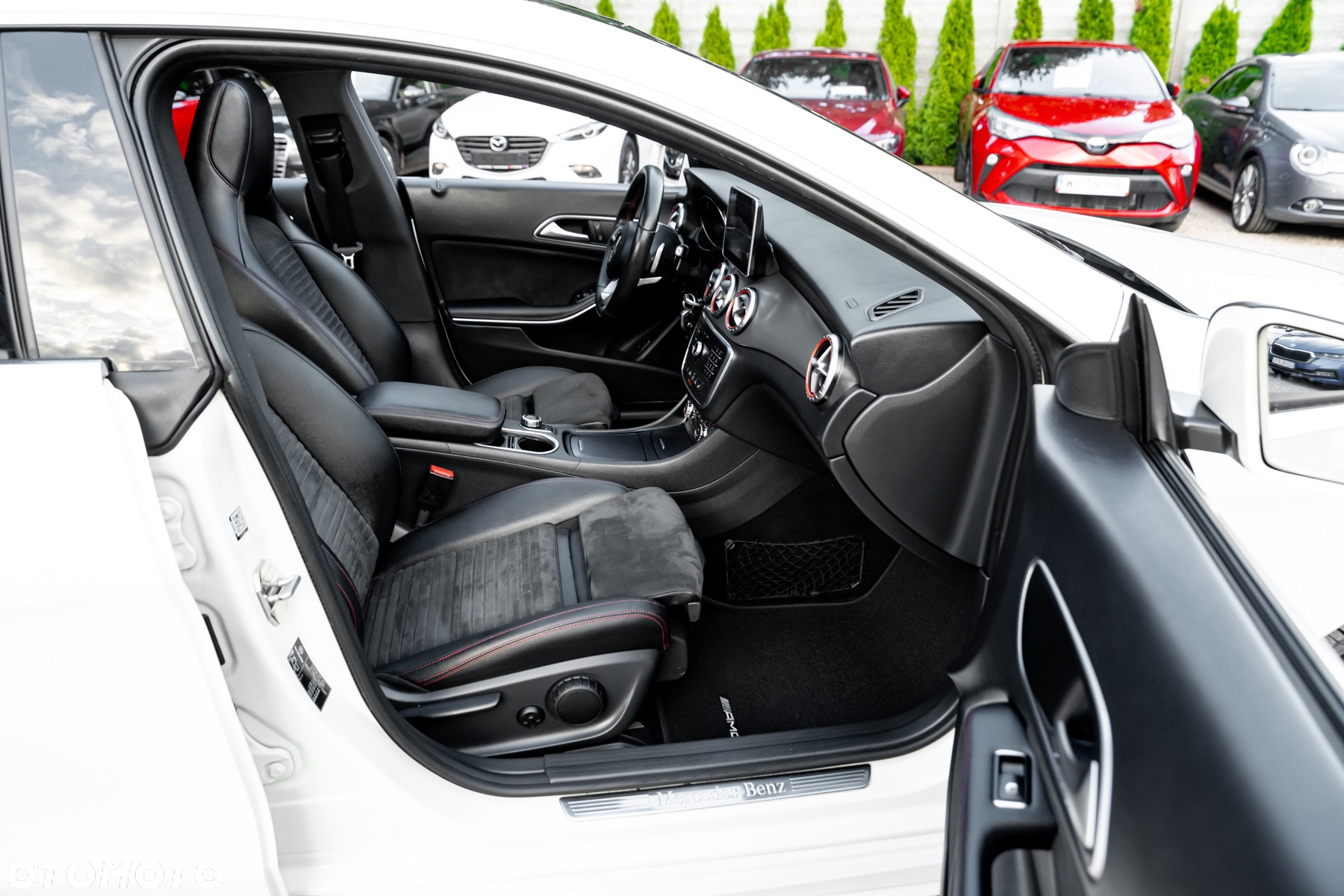 Mercedes-Benz CLA 250 7G-DCT AMG Line - 25
