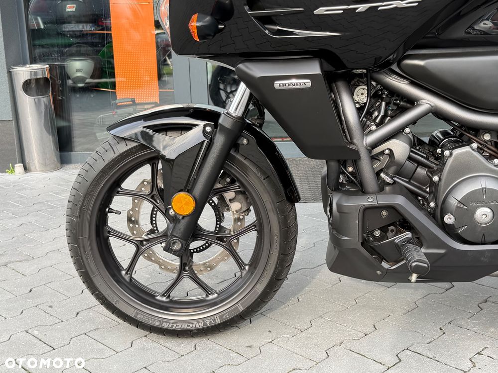 Honda CTX - 31