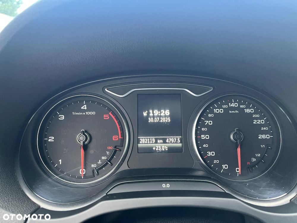 Audi A3 Sportback 2.0 TDI (clean diesel) quattro S tronic S line Sportpaket - 10