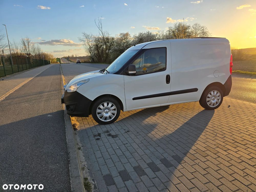 Opel COMBO - 3
