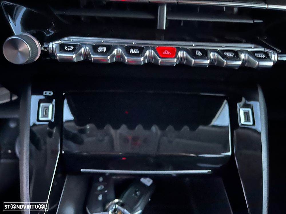 Peugeot 2008 PureTech 130 Allure - 16