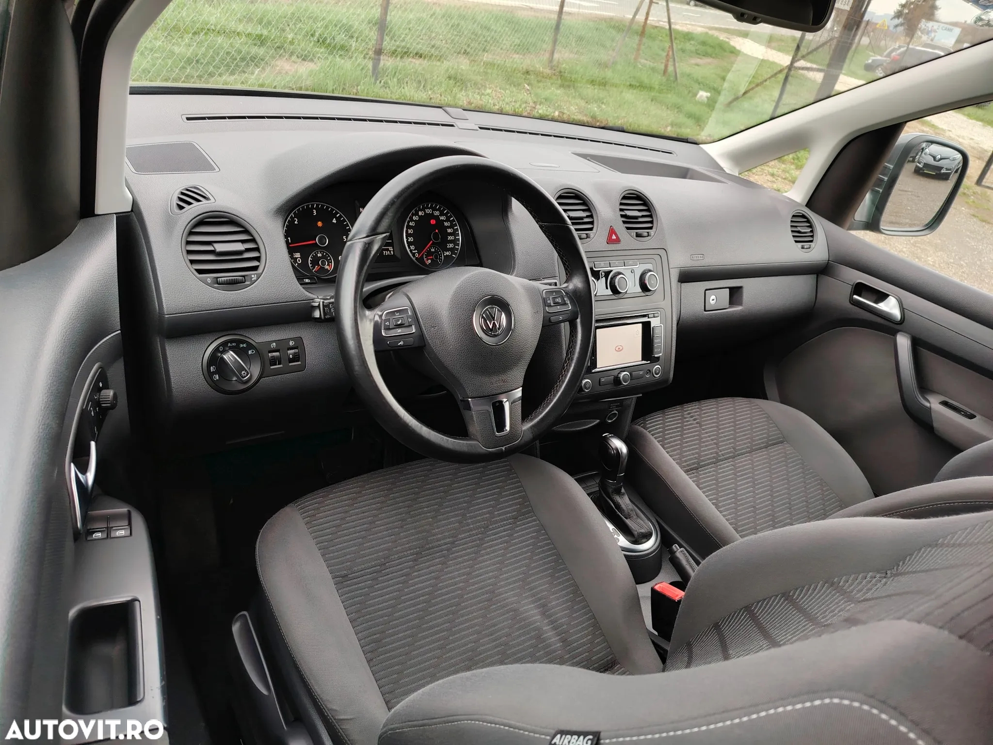 Volkswagen Caddy 1.6 TDI Comfortline DSG - 12