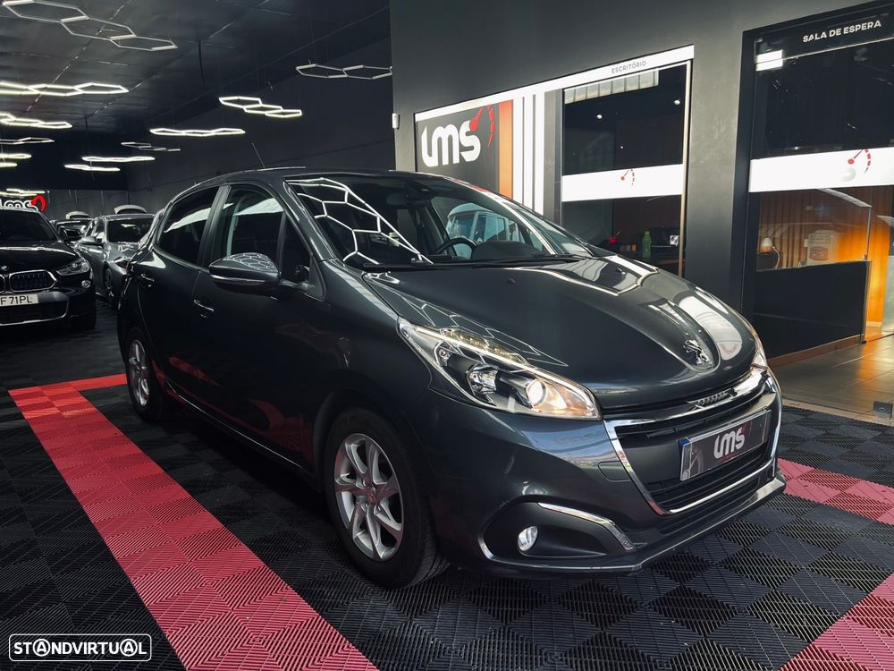 Peugeot 208 1.2 VTi SE Style - 1