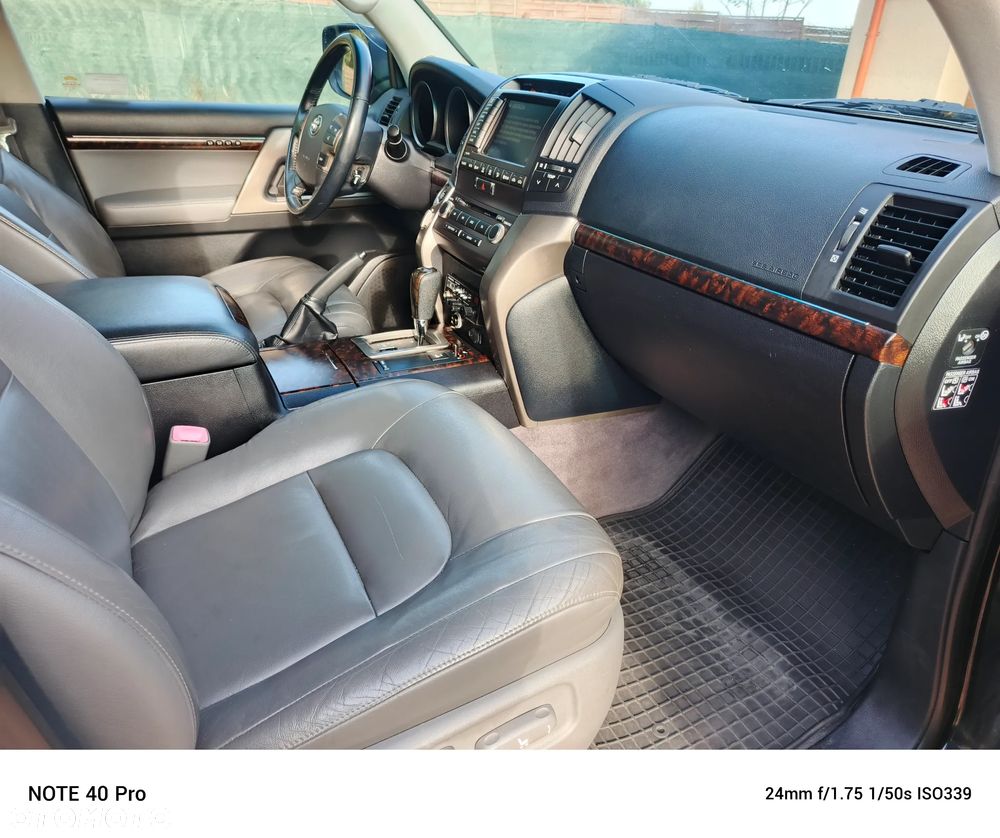 Toyota Land Cruiser LC 4.5 V8 D-4D Prestige 7os - 25