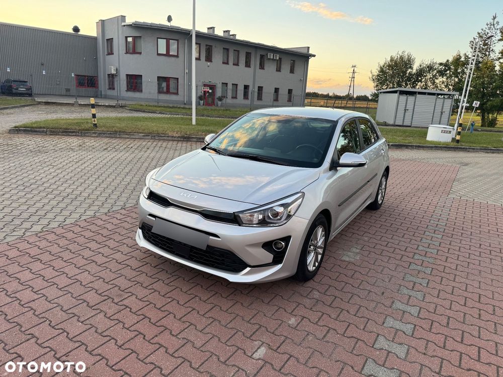 Kia Rio 1.2 L - 1
