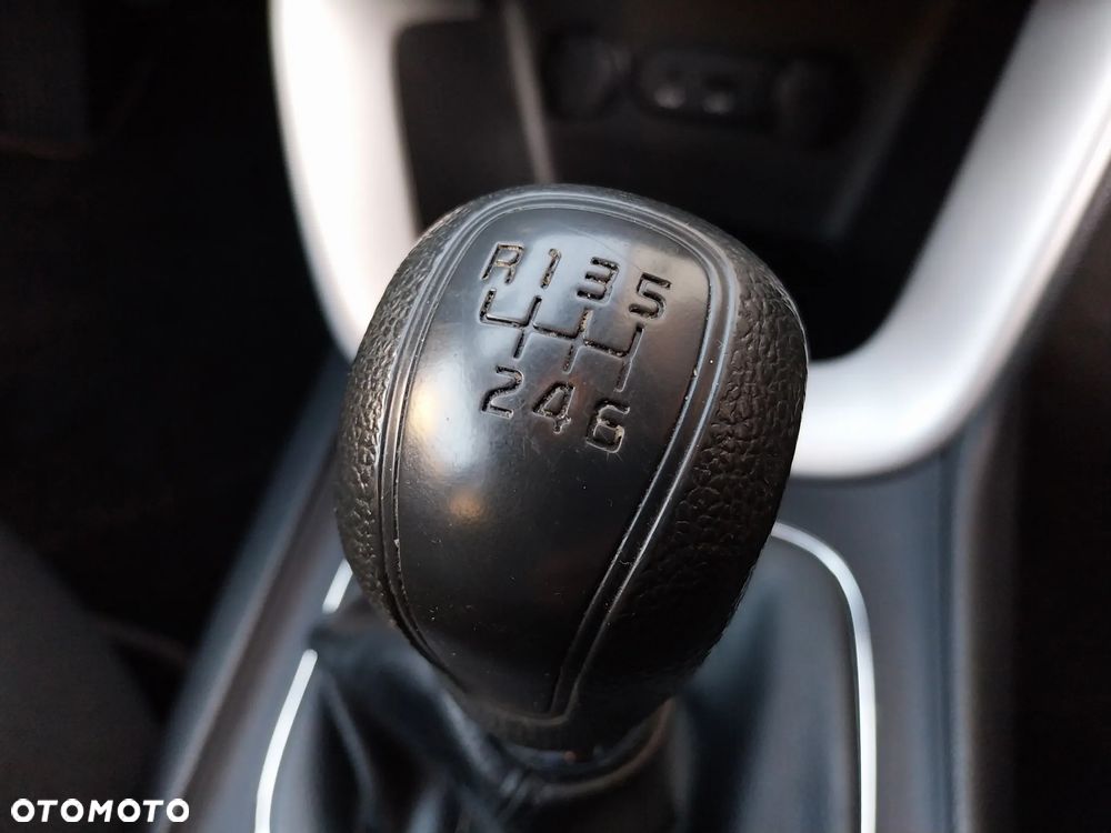 Kia Ceed 1.4 CVVT Attract - 19